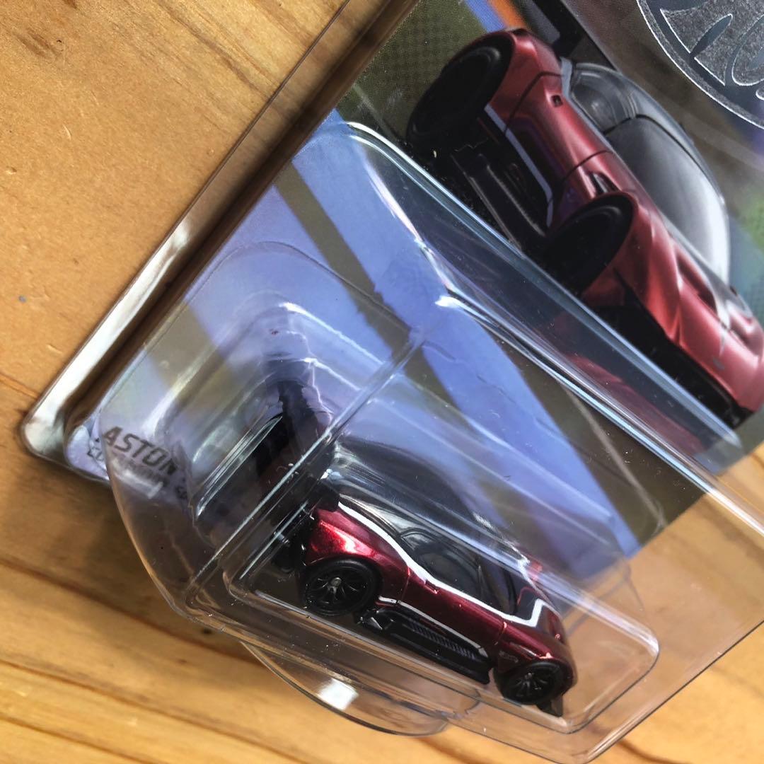 ホットウィール NFTガレージ Aston Martin Vulcan