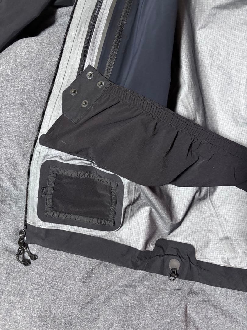 大人気バートン　AKシリーズ　 スノーボードウェア