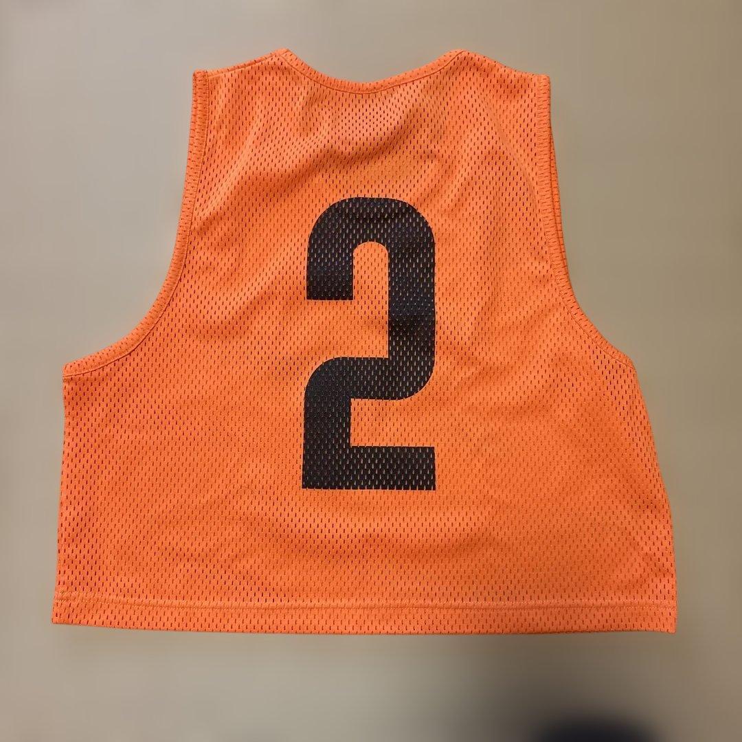 hummel オレンジ厚手メッシュウェア 背番号2-10 ジュニア用