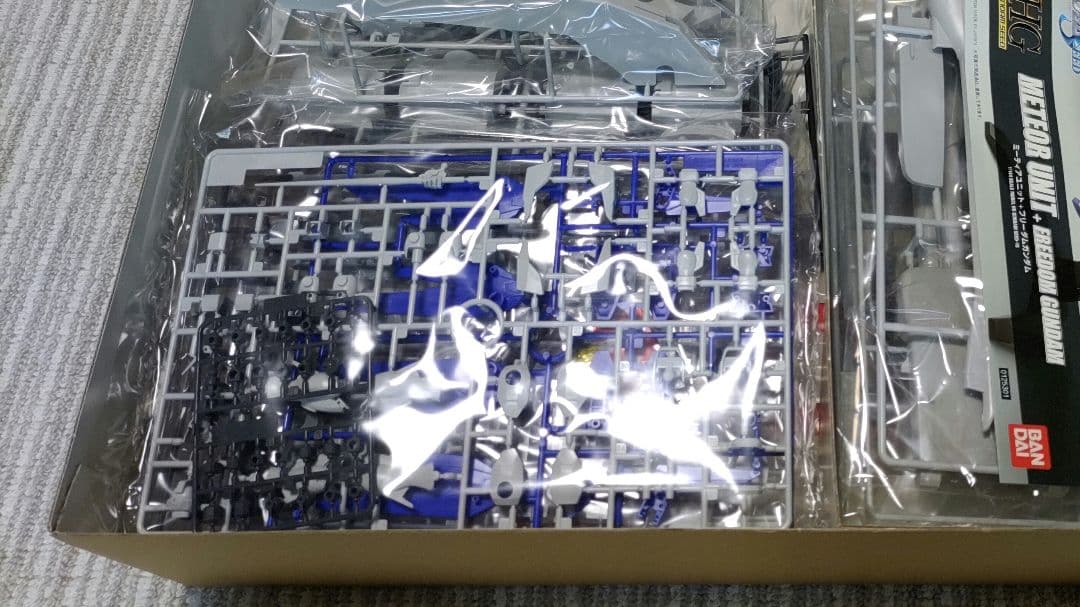 ロボット HG FREEDOM GUNDAM + METEOR UNIT