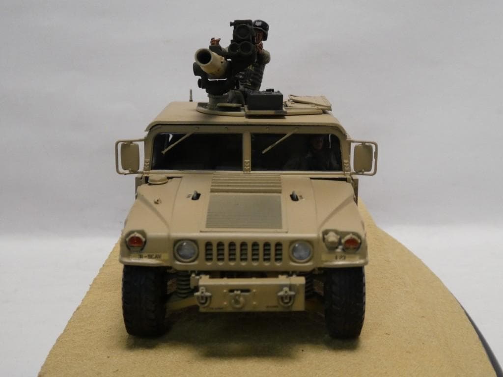 タミヤ　1/35　アメリカ陸軍 ハンビー TOW ミサイルキャリヤー　完成品