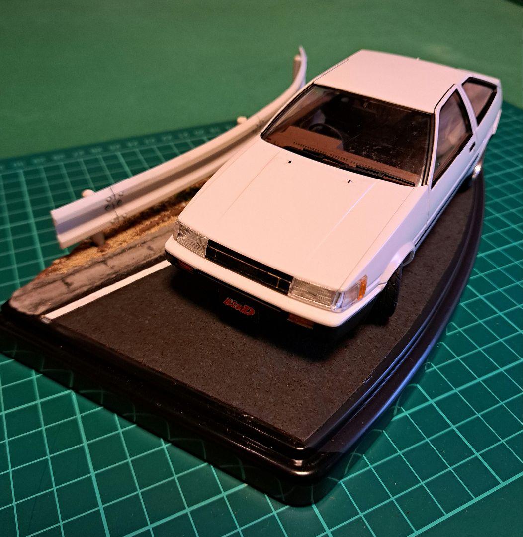 頭文字D　1/24 プラモデル　85レビン　完成品　ジオラマ付き