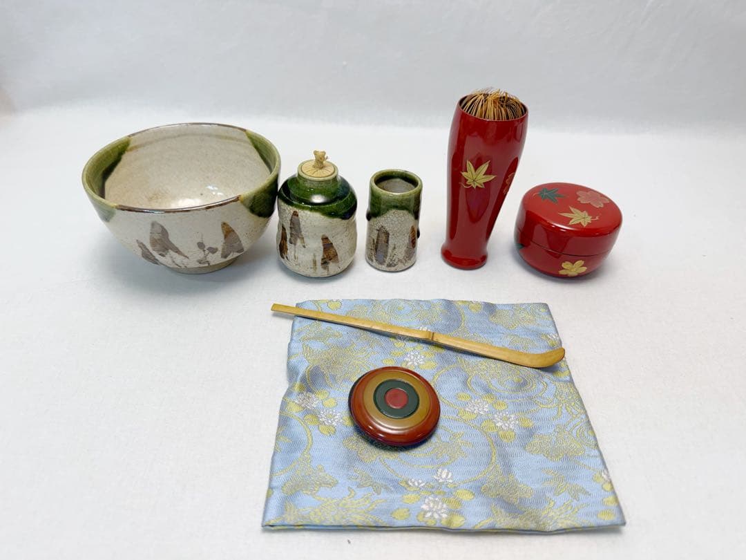 茶道具 桑 茶箱九点セット 茶碗 棗 茶筅 振出 巾筒 等