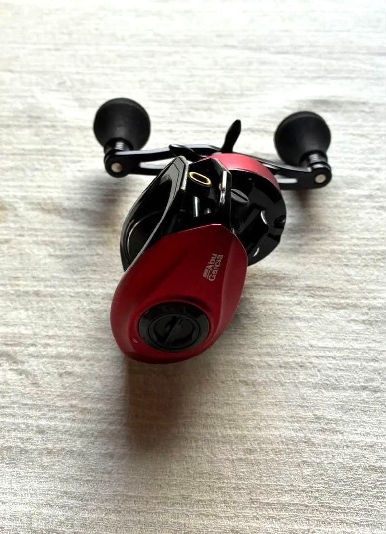 Abu Garcia Revo Beast Rocket ベイトリール　左巻き