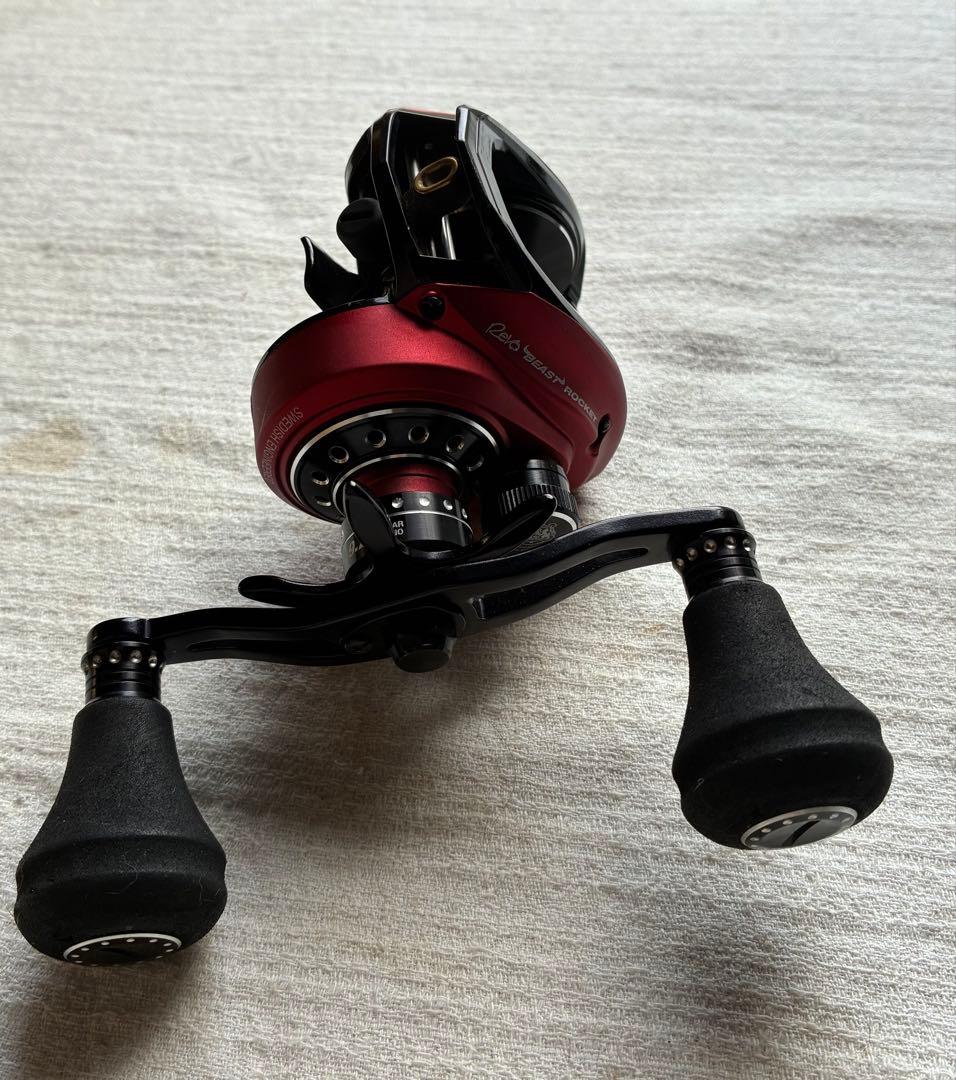 Abu Garcia Revo Beast Rocket ベイトリール　左巻き