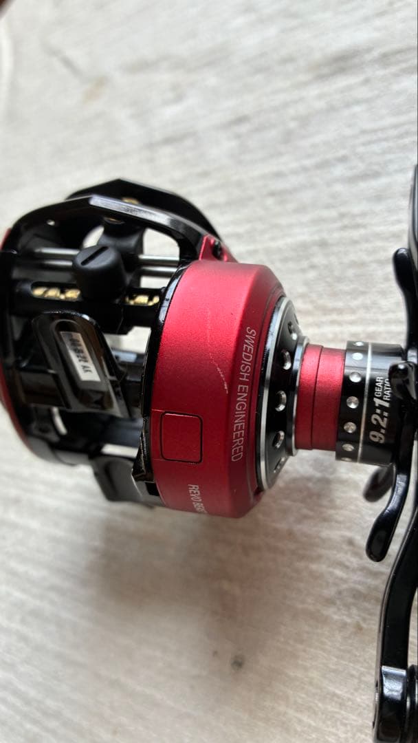 Abu Garcia Revo Beast Rocket ベイトリール　左巻き