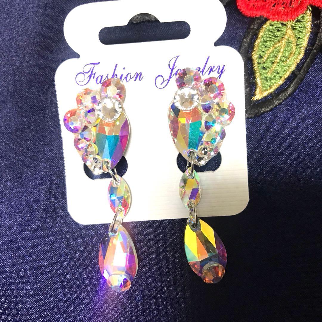 K9とスワロフスキー の美しい輝きロングイヤリング　社交ダンス☆ベリーダンス