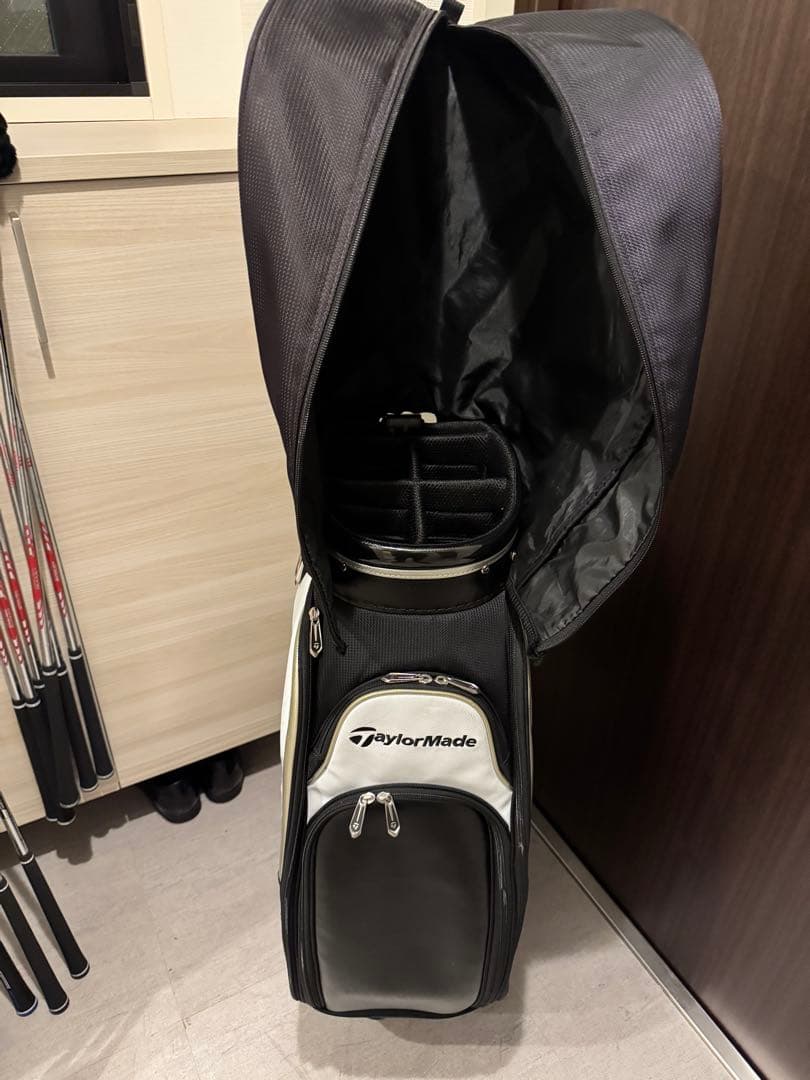 テーラーメイド　キャディバッグ　SY202