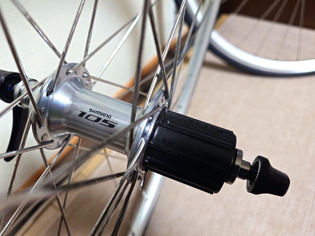 アラヤAR-713シマノ105(HB-5800)パナレーサー700×25c