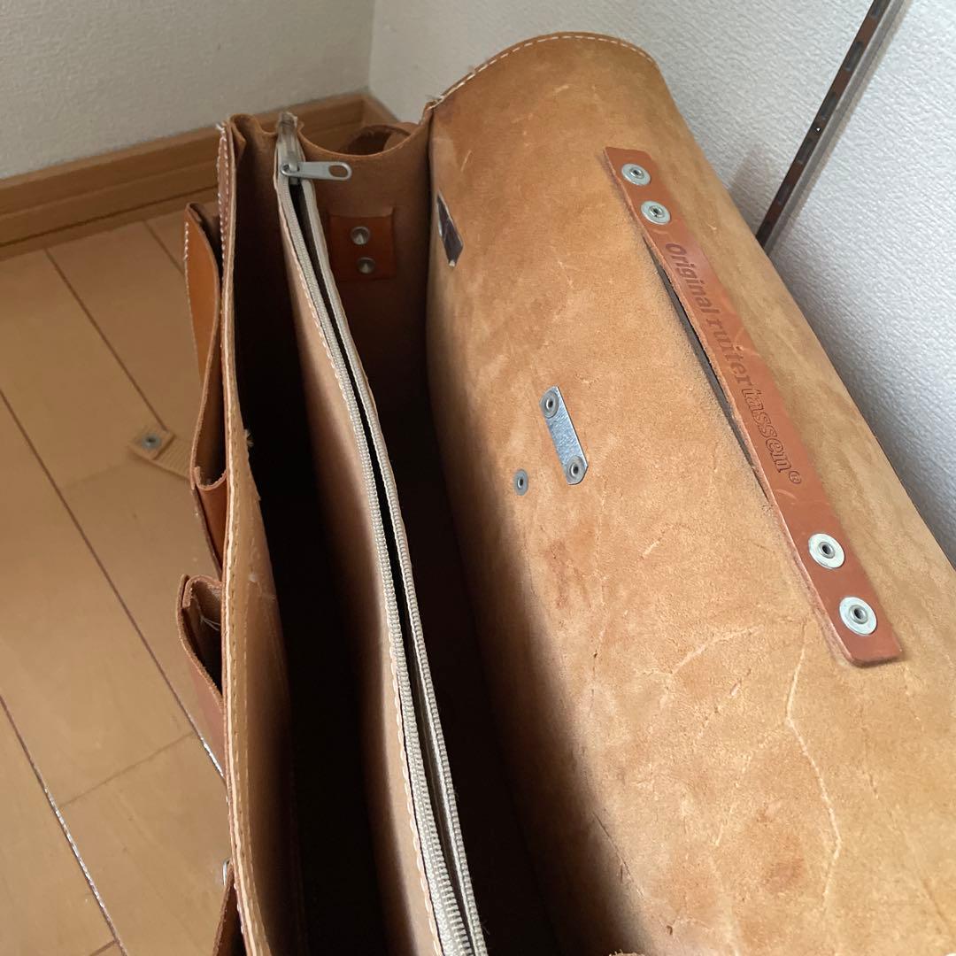 Ruiter Tassenルイタータッセン フラップ式 ヌメ革 牛革 3WAY