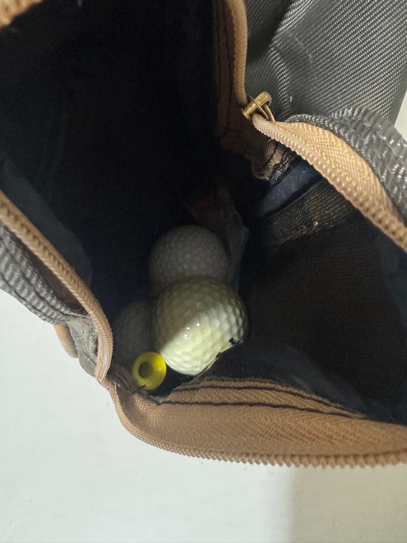 ゴルフバッグ・キャディバッグ ブラウンと黒