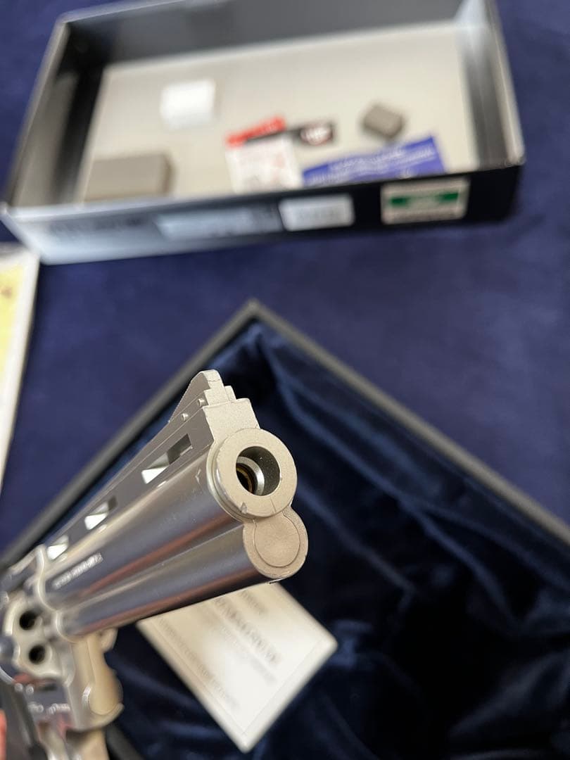 ガスリボルバー コルトパイソン357mag 6インチステンレスモデル