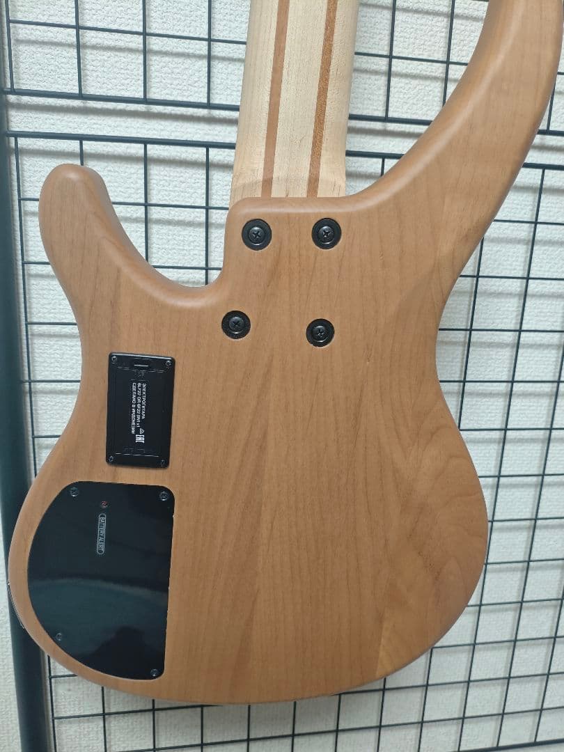 YAMAHA TRBX605 NS 5弦ベース