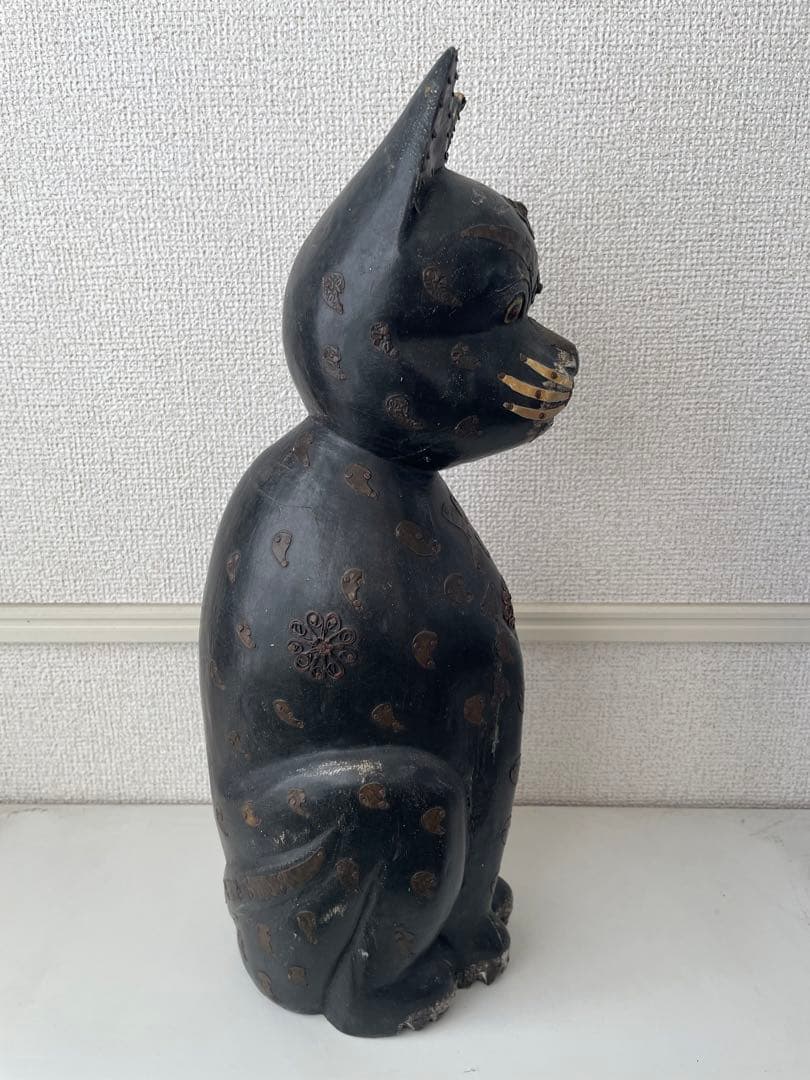 インドネシア　アンティーク猫の置物