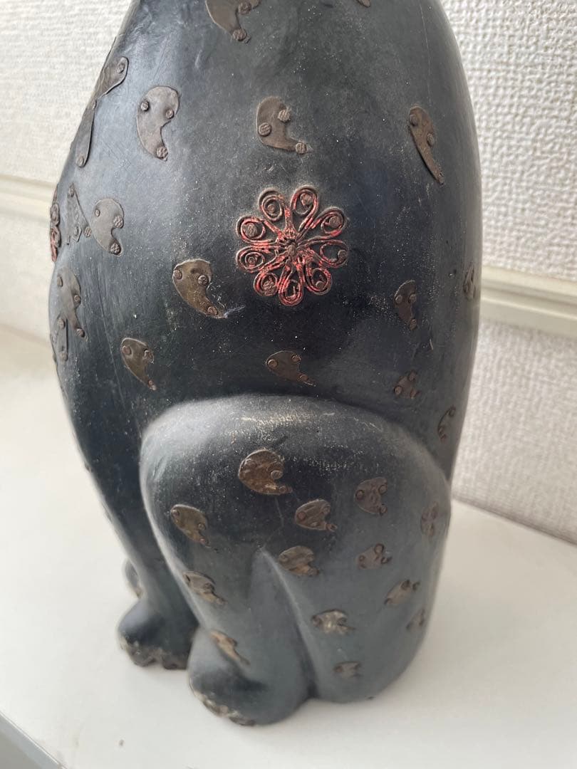 インドネシア　アンティーク猫の置物