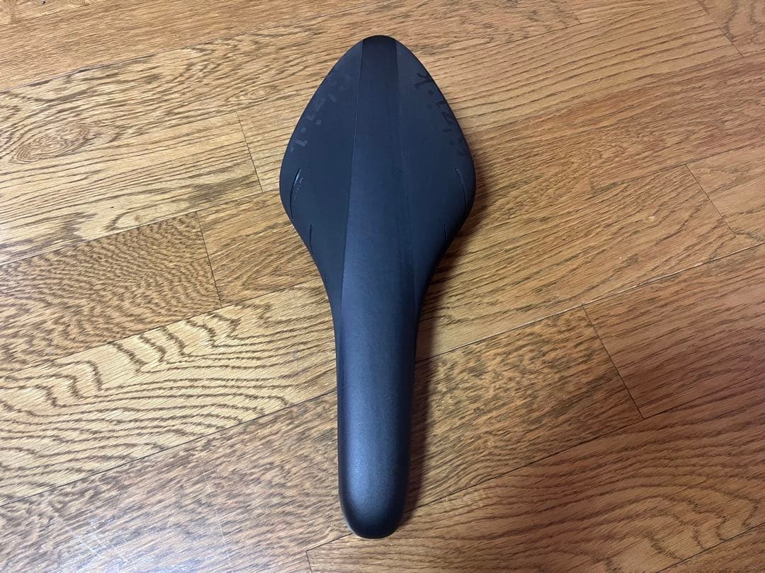 fizik フィジーク ARIONE アリオネ R1 カーボンレール