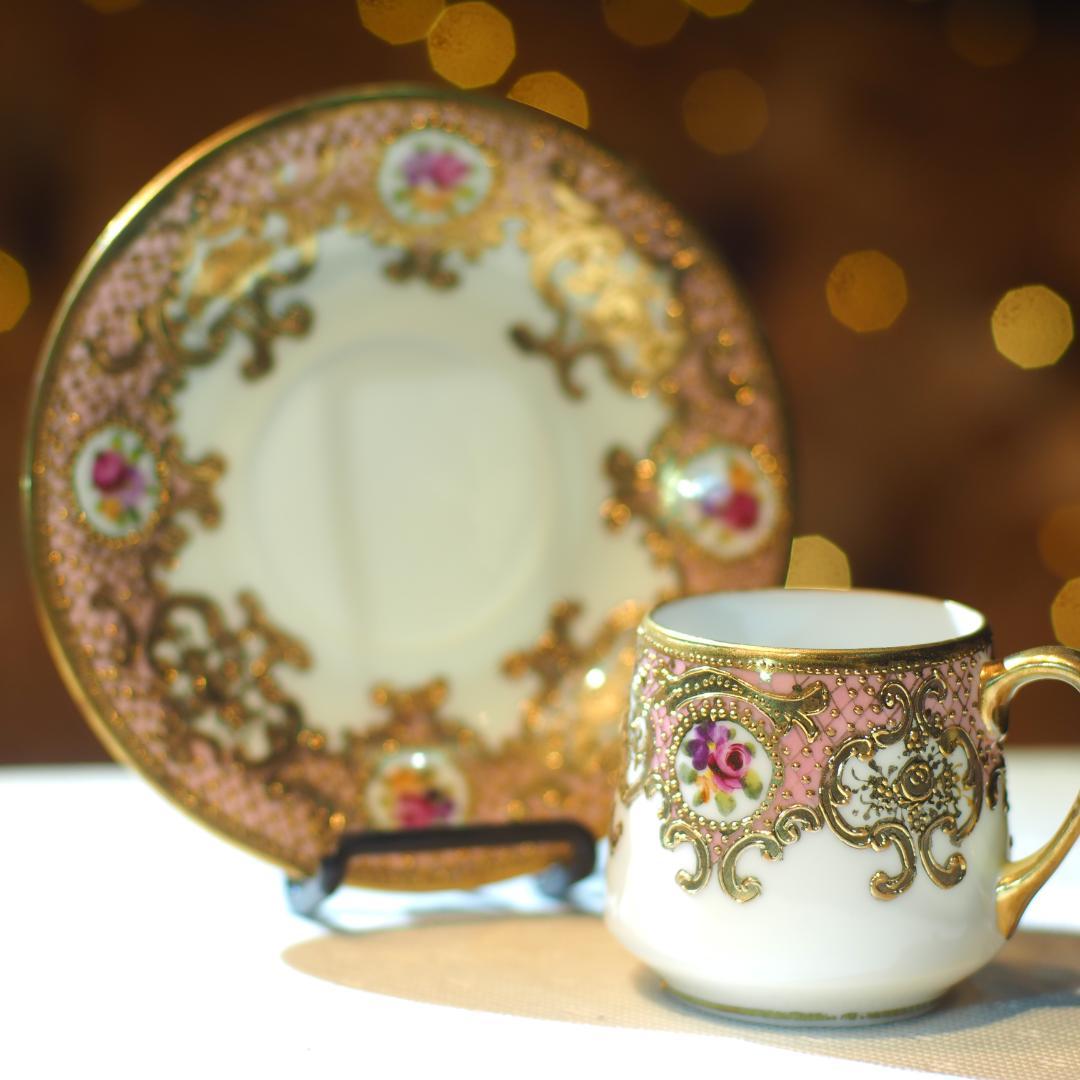 オールドノリタケ 金盛上陽刻桃地薔薇図紋 マルキ印 里帰り チョコレートカップ