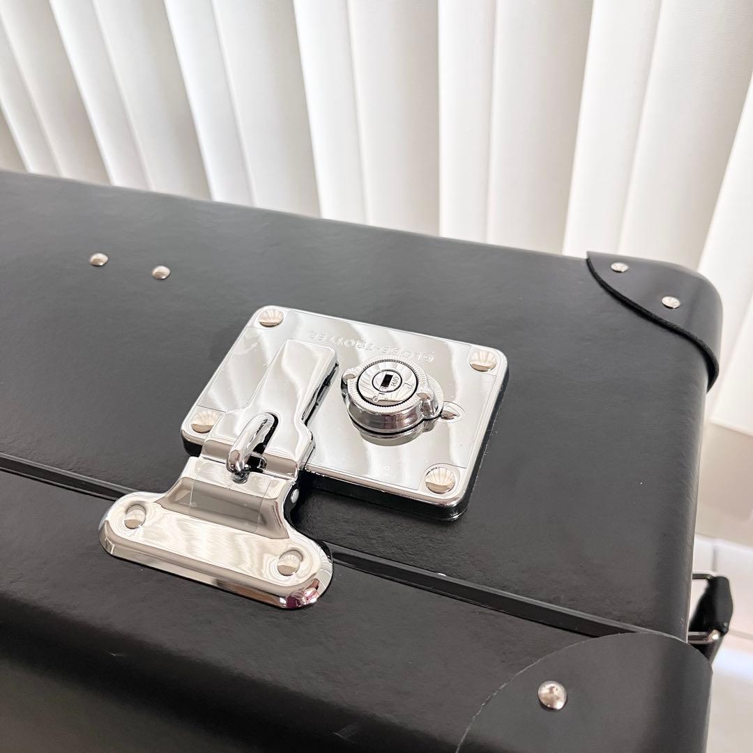 【てっぺい】美品！GLOBETROTTERグローブトロッタースーツケース