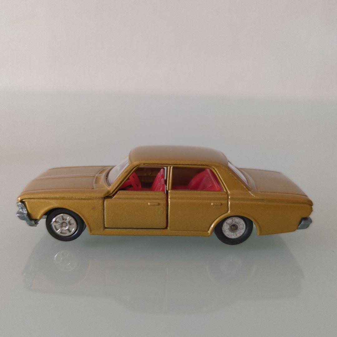 黒箱 トミカ 1/65 クラウンスーパーデラックス