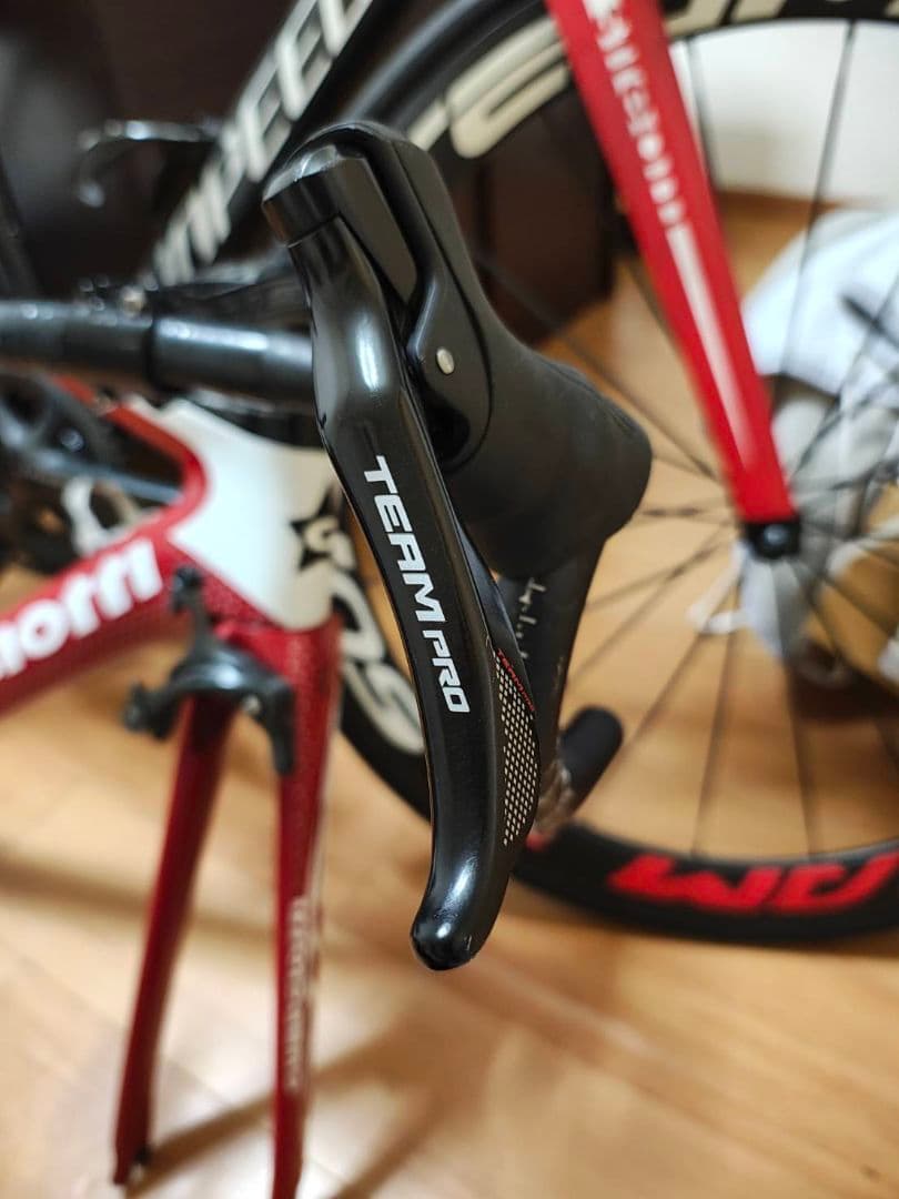 にんじん　ロードバイク　カーボンフレーム　グエルチョッティエウレカエアー