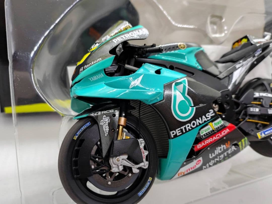 1/12 VR46 バレンティーノ・ロッシ フィギュアとバイクセット