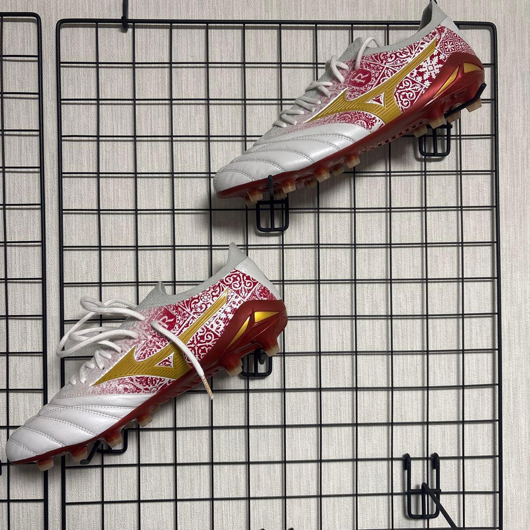Mizuno サッカーシューズ スパイク ホワイト/レッド/ゴールド