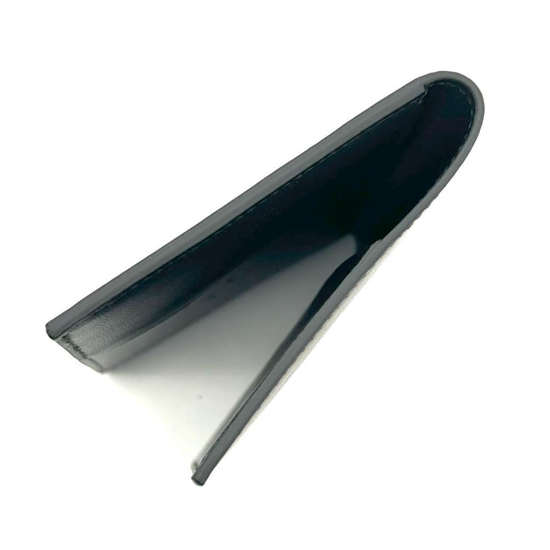 サルヴァトーレフェラガモ 二つ折り 手帳カバー ロゴ パスポートケース