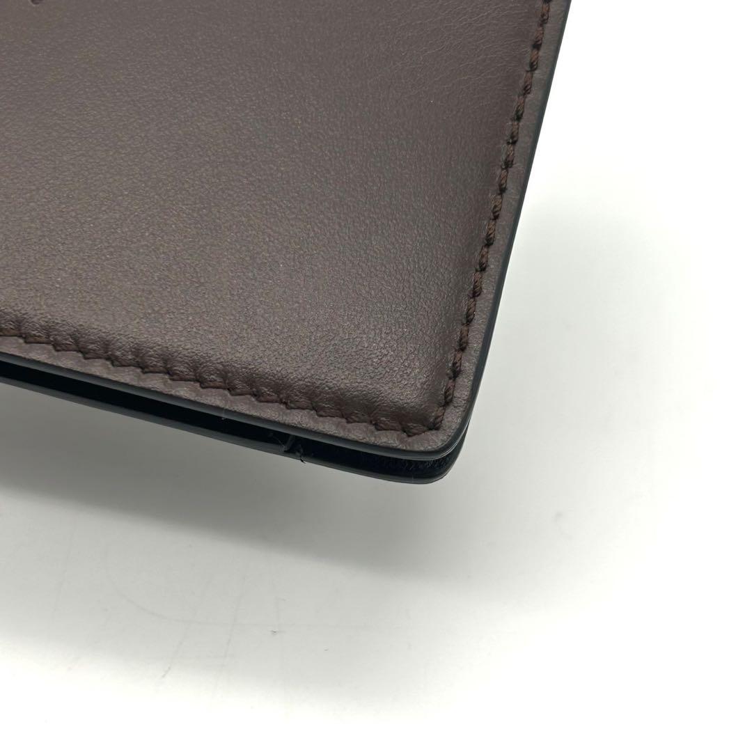 サルヴァトーレフェラガモ 二つ折り 手帳カバー ロゴ パスポートケース