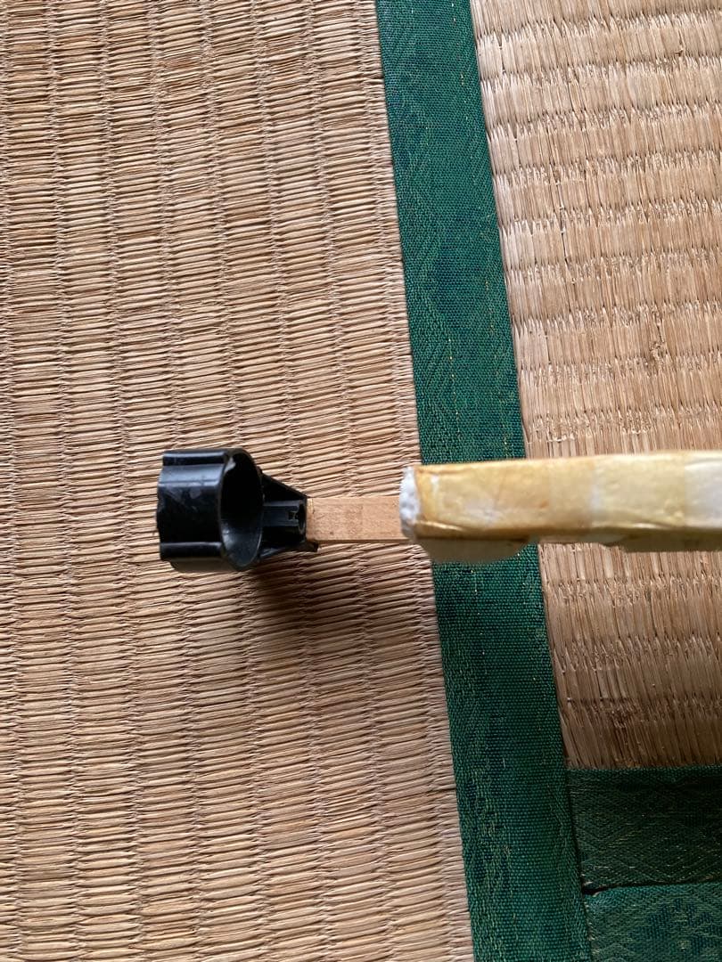 エレベーター等のヒンジ代わりに透明テープを使い作成したグライダー手渡し限定です。