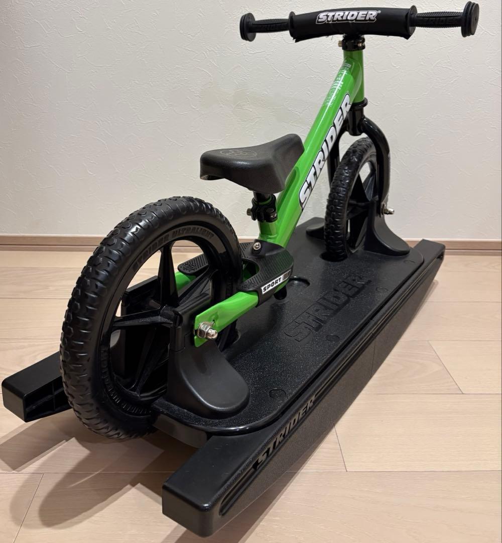 ロッキングストライダー 12インチ グリーン ロッキングベース付き