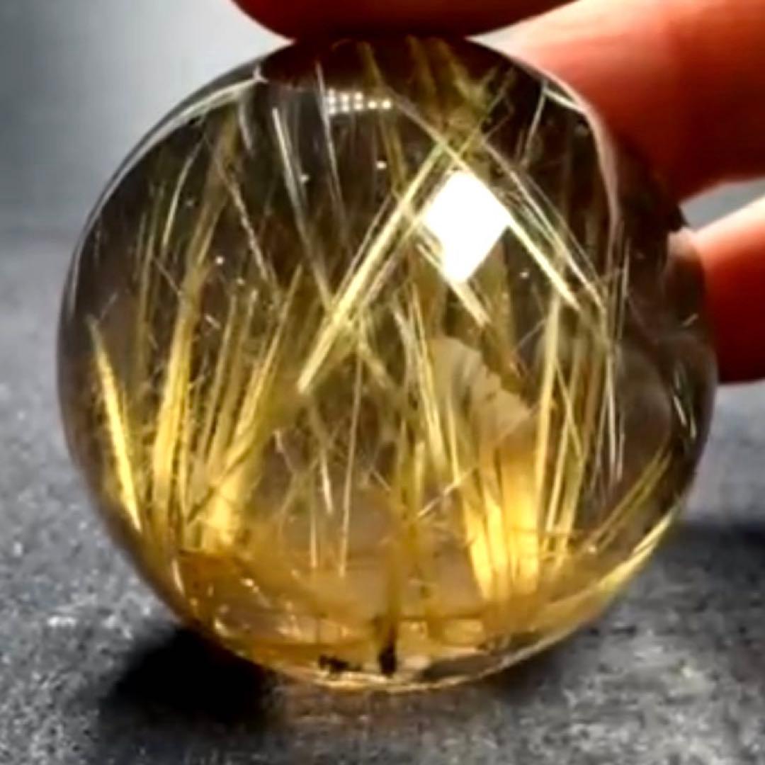超絶綺麗✨40mm ゴールドタイチンルチルクォーツ　丸玉　スフィア　金針水晶