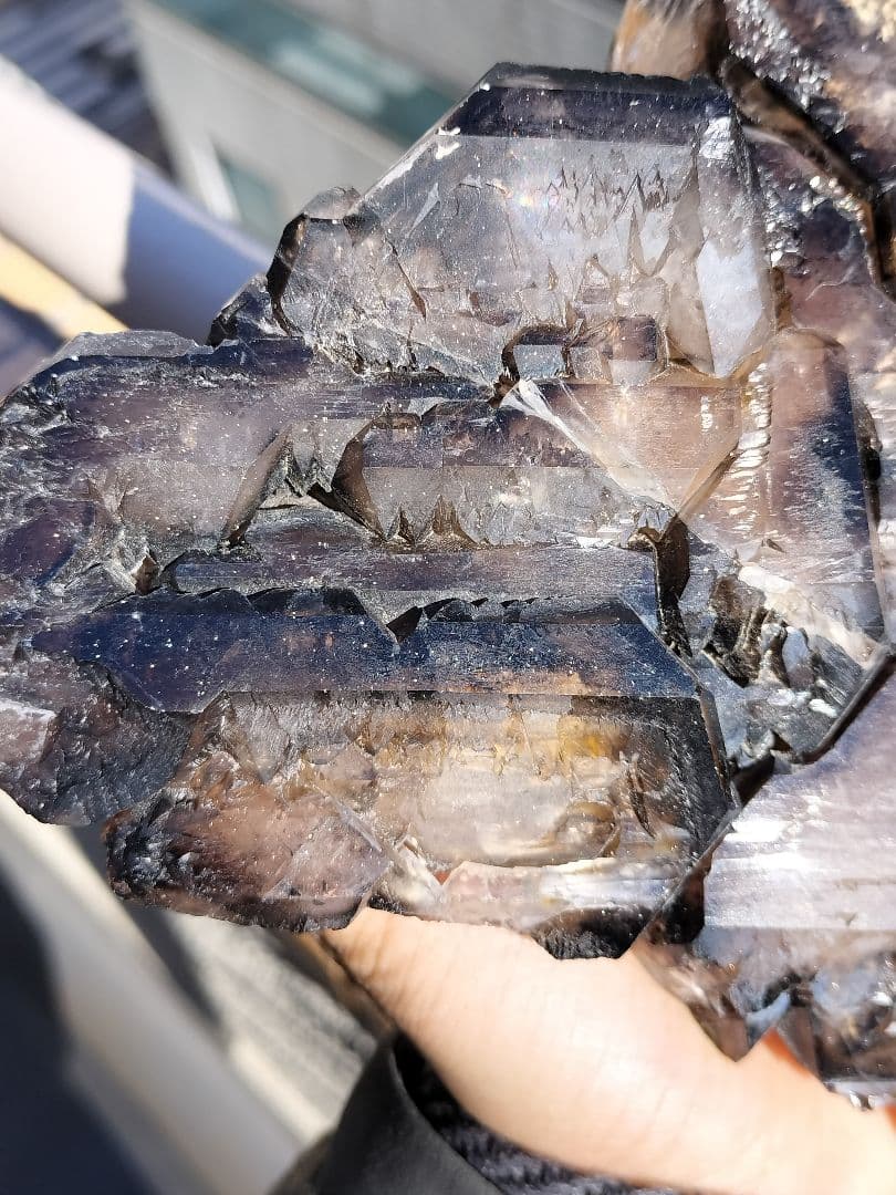 スモーキーエレスチャルクォーツ　金色のきらめき