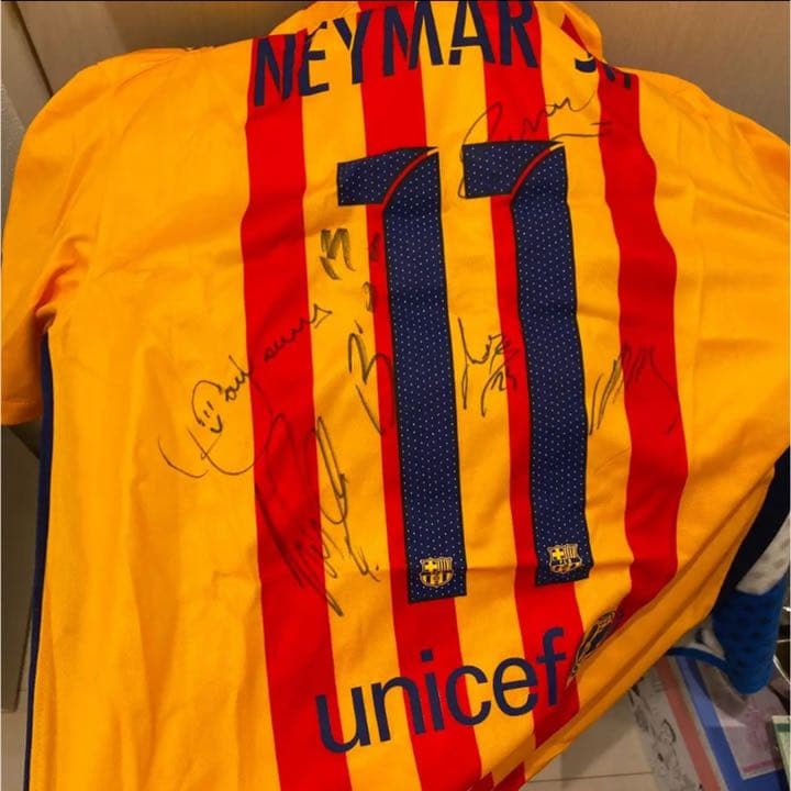 【最終】バルセロナ ユニフォーム サイン付き