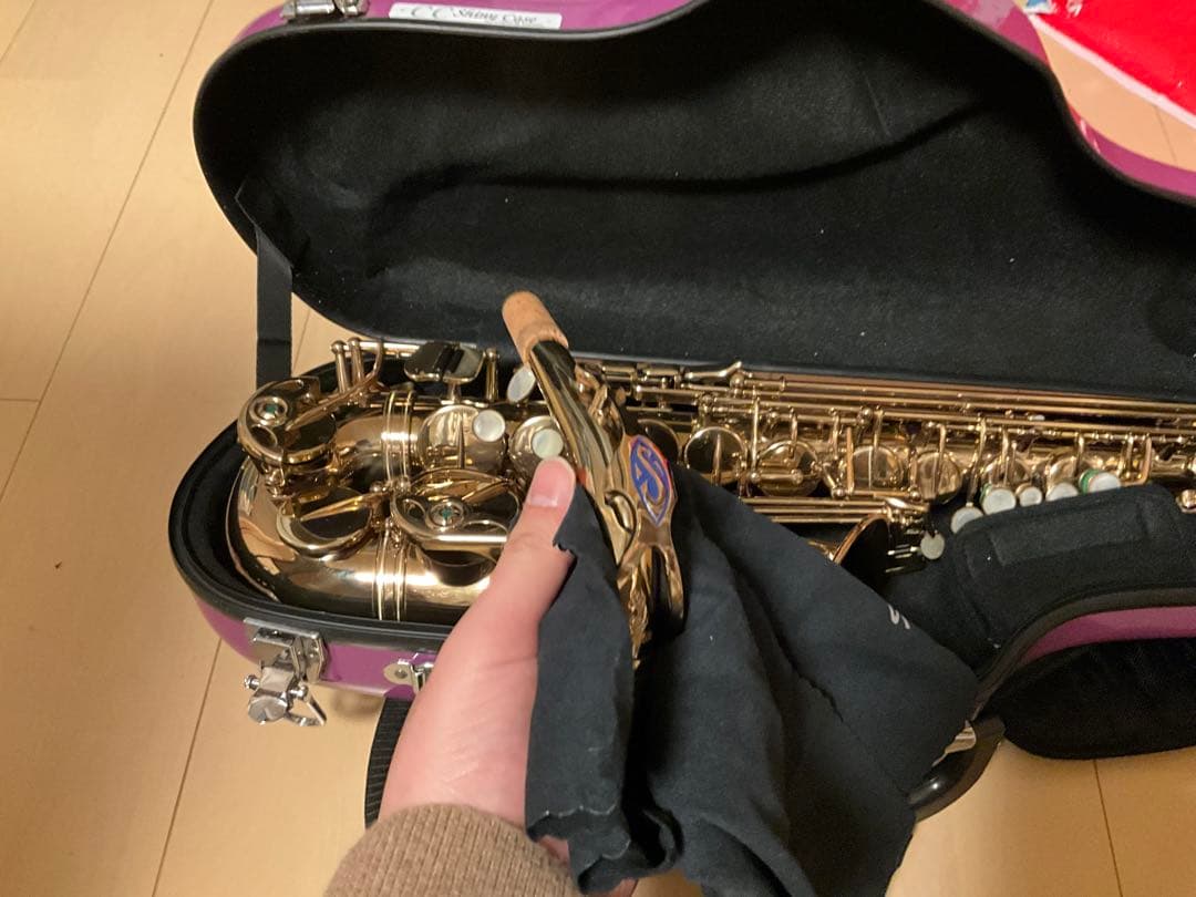 サックス本体 ゴールド ケース付き