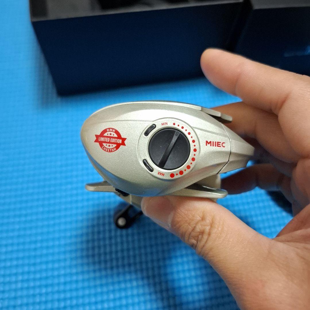 DCベイトリール シルバーフェザ　青霜　dmk CHEETAH 左巻き