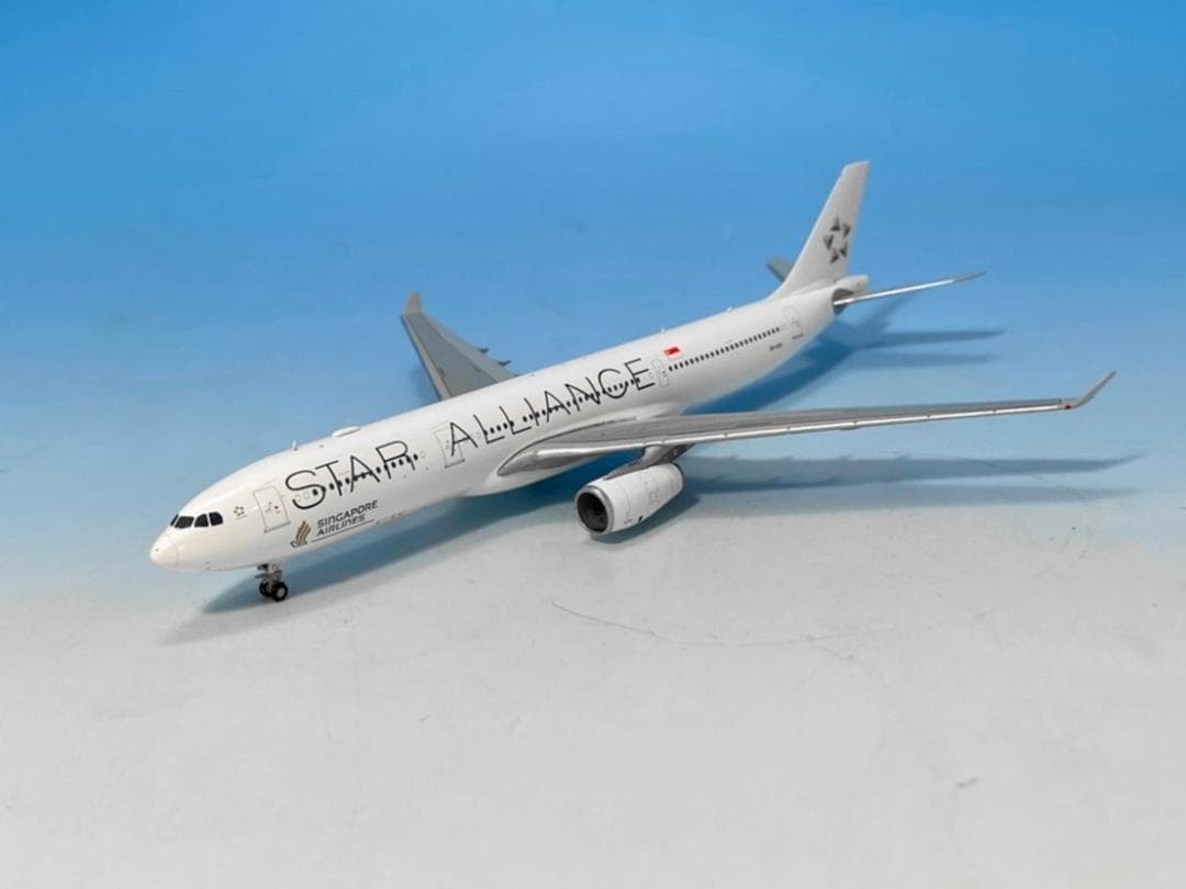 航空機・ヘリコプター 1/400 Singapore Airlines  A330 9V-STU