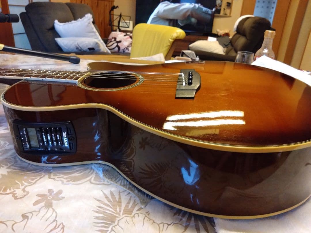 タカミネTCP-480ASG サンバーストタバコ　プリアンプ搭載