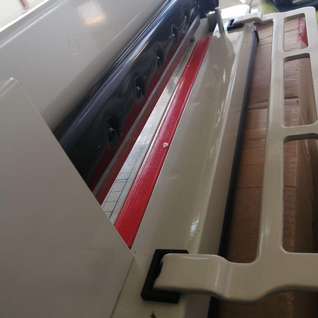 大型裁断機　DS-858A4