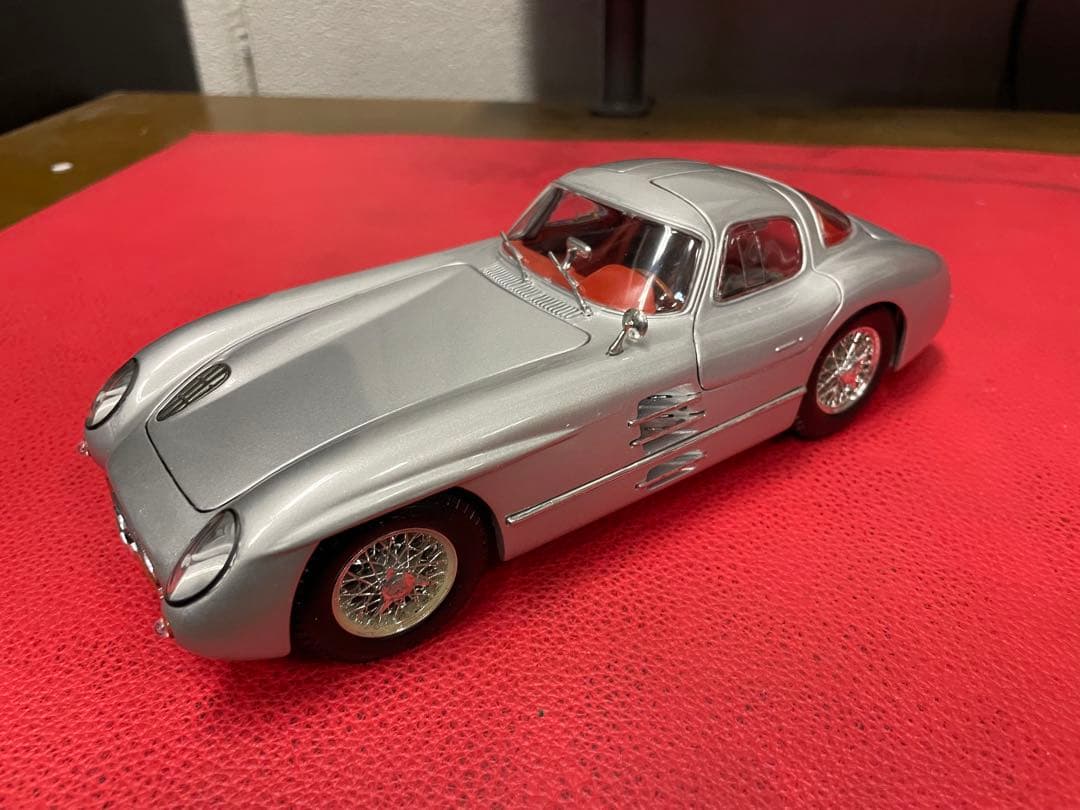メルセデスベンツ　300SLR