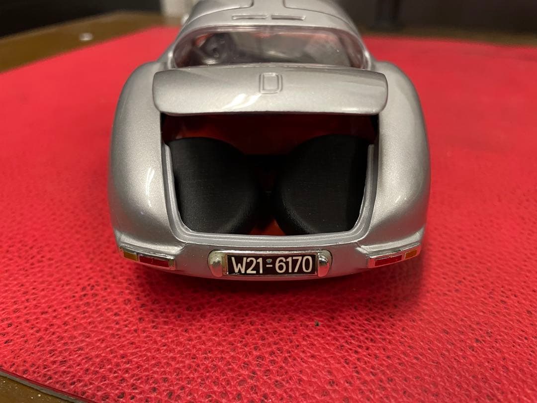 メルセデスベンツ　300SLR