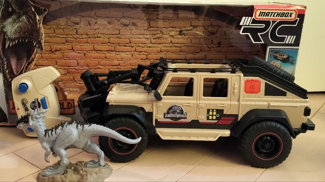 Matchbox RC Jeep Gladiatorジュラシックワールドラジコン