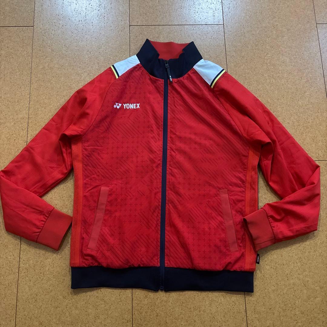 数量限定モデル　人気完売　ヨネックス ヒートカプセル ウィンドジャケット L 赤