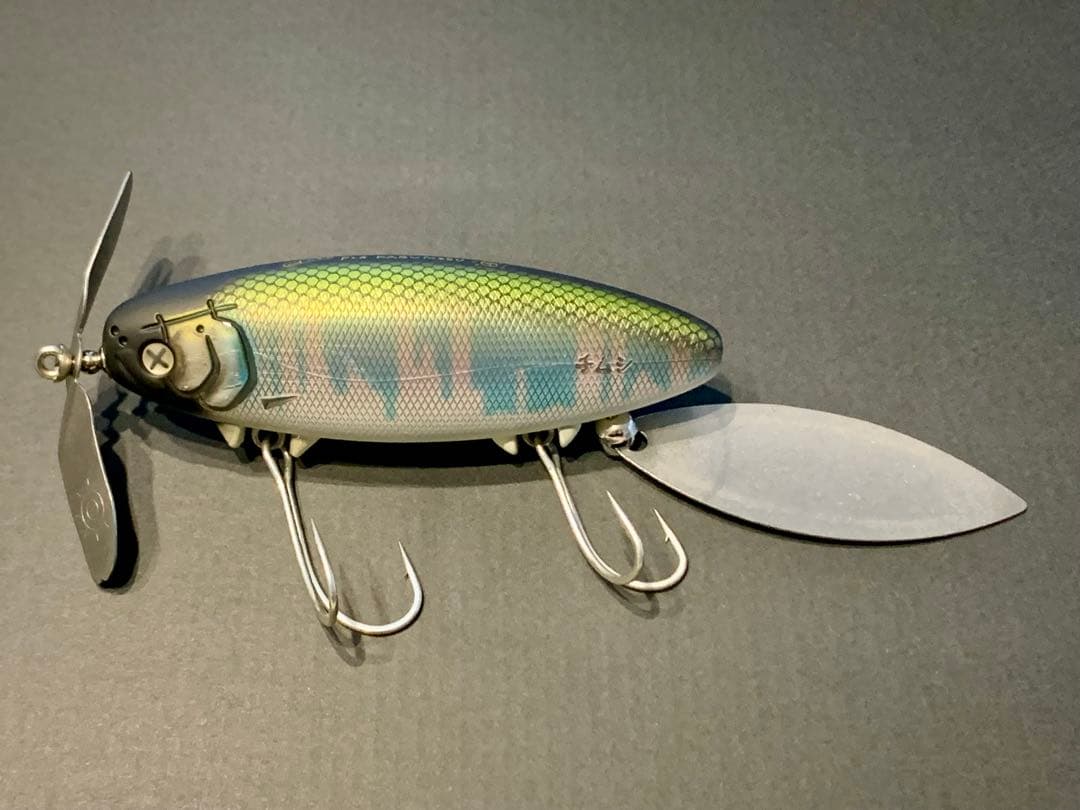 痴虫（チムシ）プラカブメス　オイカワメス