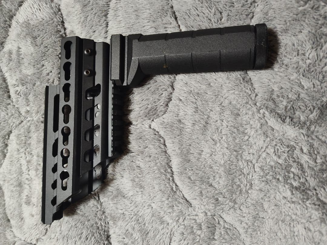 ステアー　AUG ハンドガード　ライラクス　NITRO.Vo/ニトロヴォイス