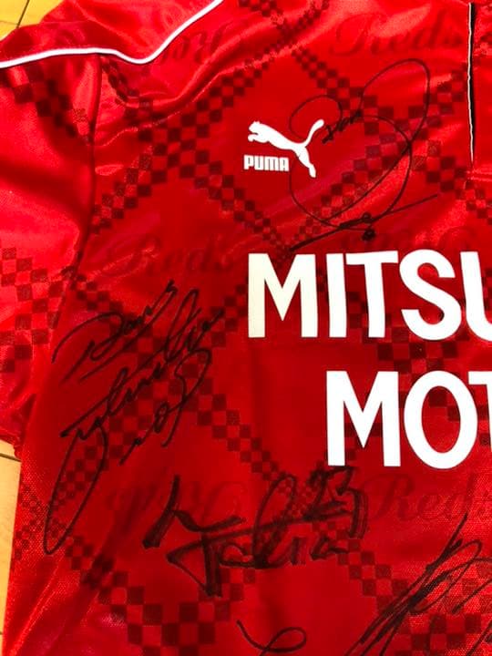 超レア　浦和レッズ　ユニフォーム　サイン