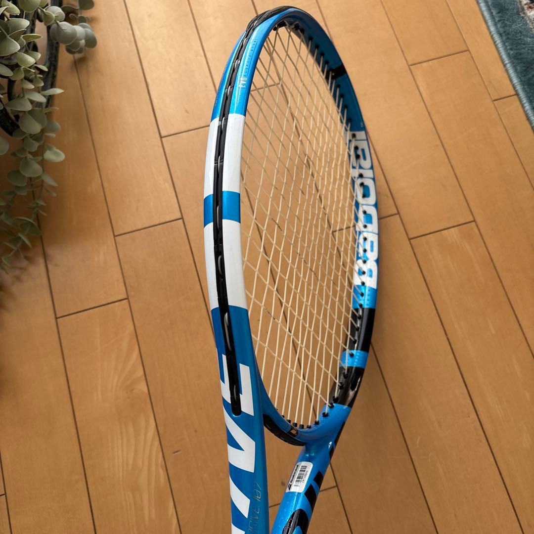未使用に近い　美品　バボラ　ピュアドライブ107 2018 テニスラケット G2