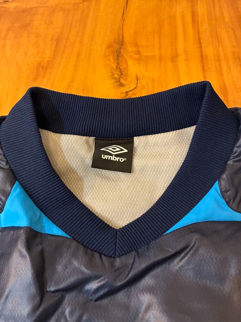 極美品 UMBRO 中綿 ピステ ウィンドブレーカー L M 上下 セットアップ