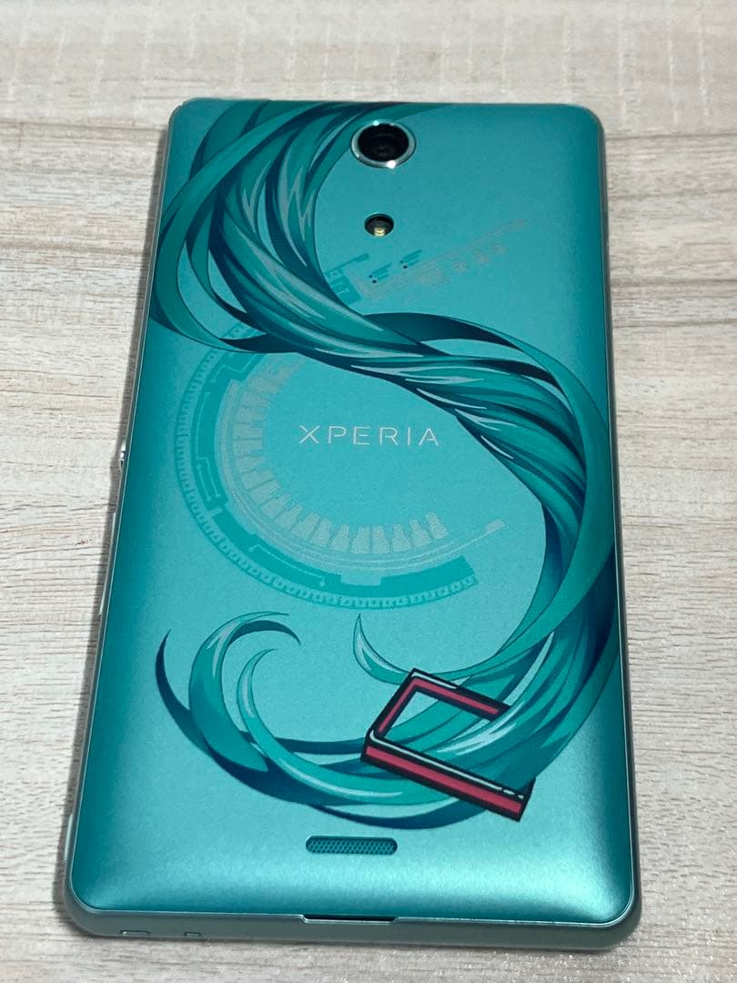 Xperia feat. 初音ミク SO-04E