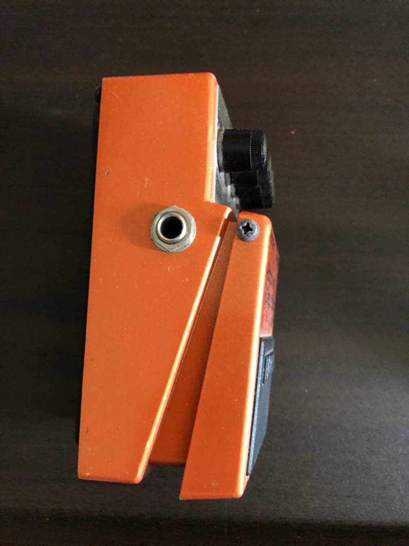 生産終了品　BOSS adaptive distortion