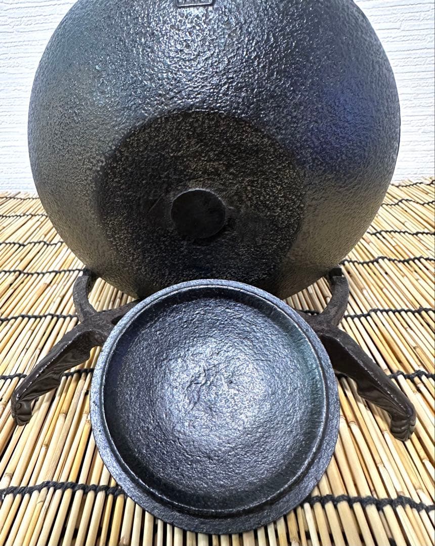 新品、付属品付　二十七代釜師 有坂 安太郎作　１２型アラレ　Momo様 売約済み